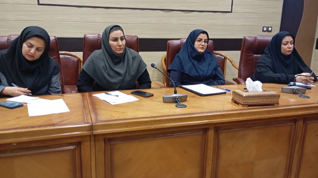 مراجعه به کتابخانه میتواند باعث پیشرفت جامعه شود