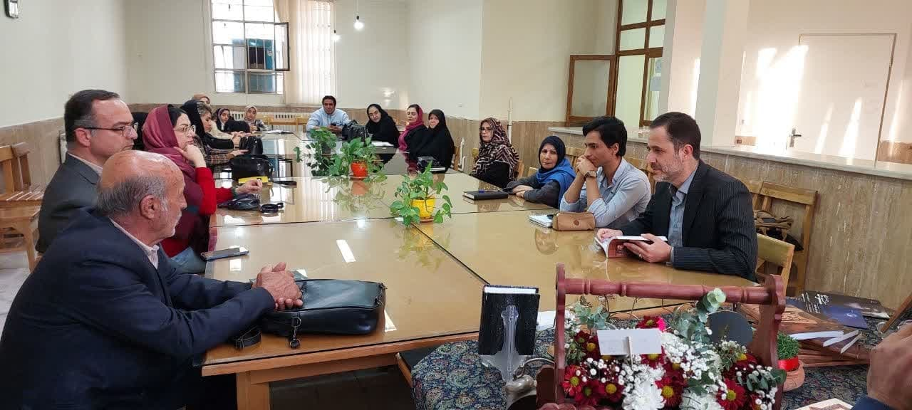 بزرگداشت سالروز تاسیس نهاد در کتابخانههای عمومی استان مرکزی