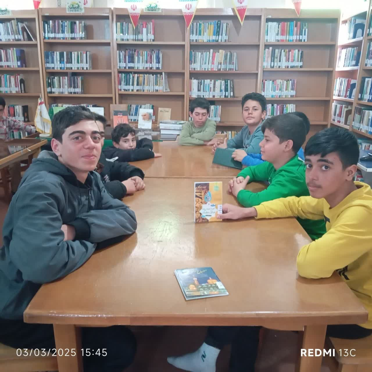 ترویج فرهنگ قرآن و عترت در کتابخانههای عمومی استان مرکزی