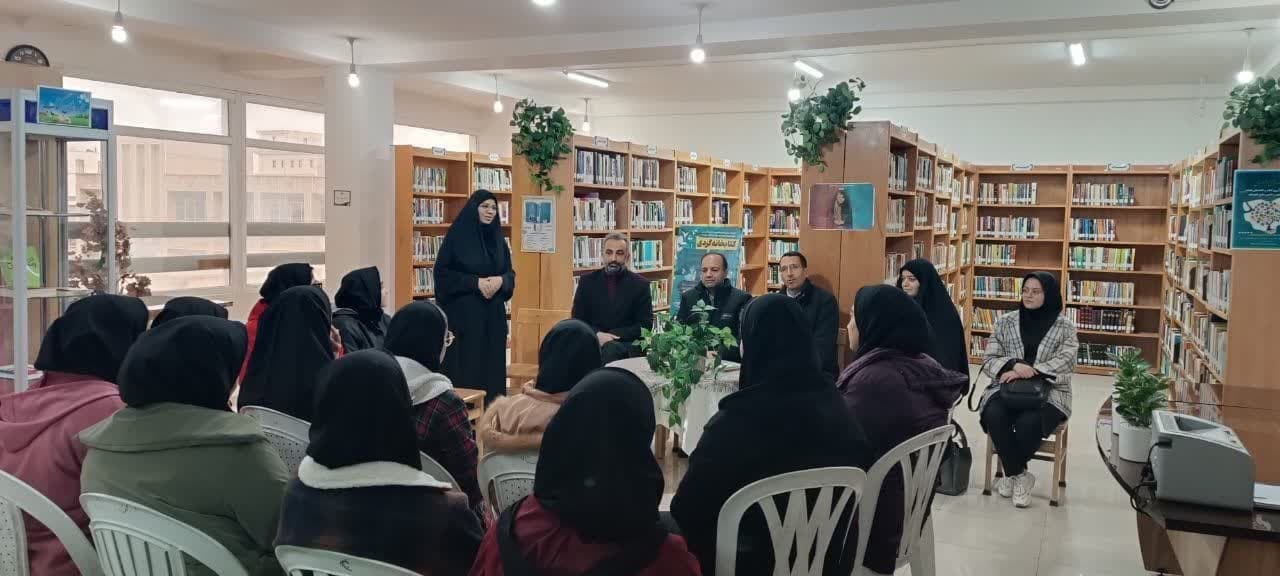 بزرگداشت سالروز تاسیس نهاد در کتابخانههای عمومی استان مرکزی