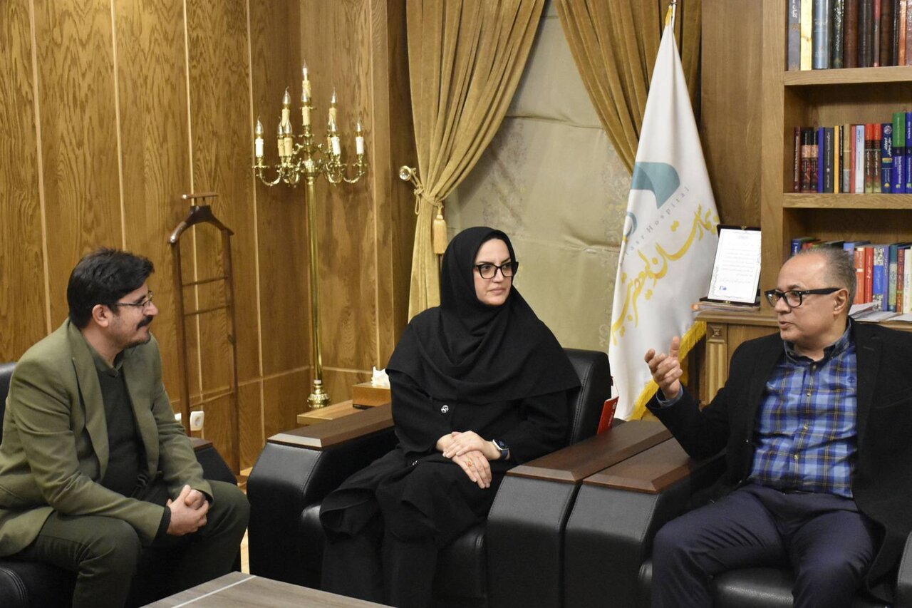 استفاده از ظرفیت کتابخانههای عمومی برای تحکیم وفاق ملی و افزایش مشارکت مردمی