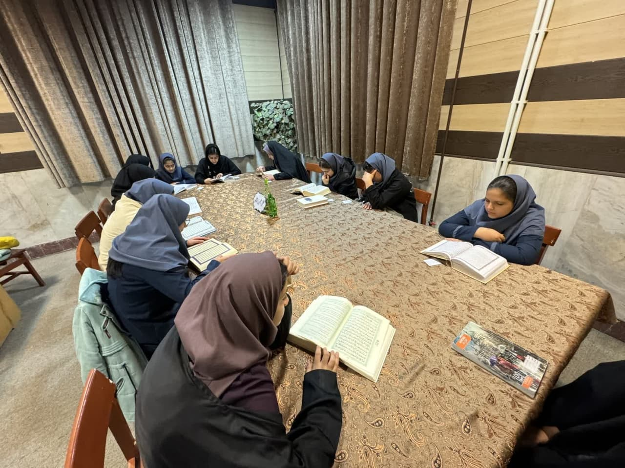 ترویج فرهنگ قرآن و عترت در کتابخانههای عمومی استان مرکزی