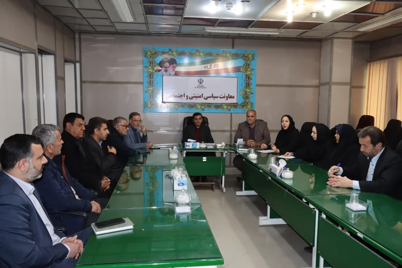 ترویج فرهنگ قرآن و عترت در کتابخانههای عمومی استان مرکزی