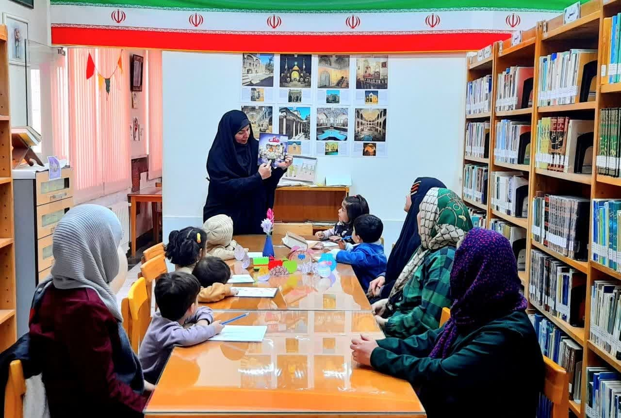 کتابخانههای عمومی استان مرکزی به استقبال بهار رفتند