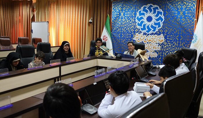 محفل انس با قرآن در کتابخانه مرکزی ارومیه برگزار شد