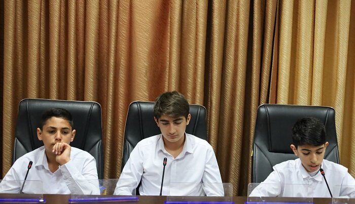 محفل انس با قرآن در کتابخانه مرکزی ارومیه برگزار شد