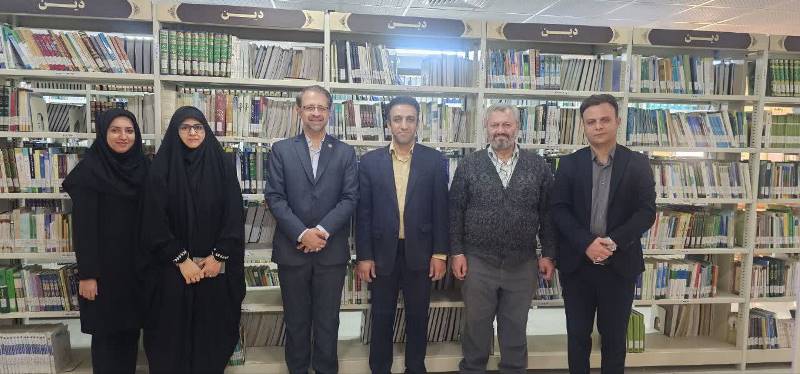 بازدید سرپرست معاونت برنامهریزی و پژوهش نهاد از کتابخانه مرکزی سمنان