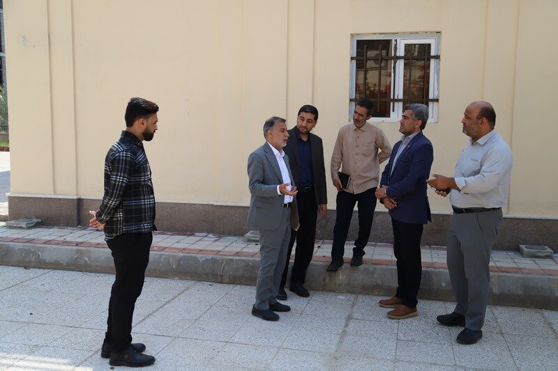 بازدید نماینده مردم بوشهر در مجلس شورای اسلامی از کتابخانه خلیج فارس