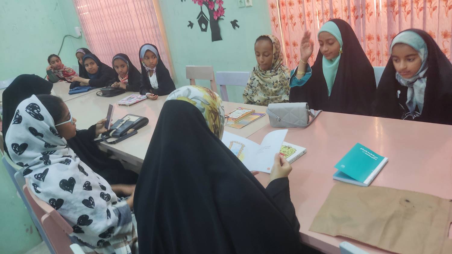 خدمترسانی کتابخانههای عمومی هرمزگان به مراجعه کنندگان در تعطیلات نوروزی