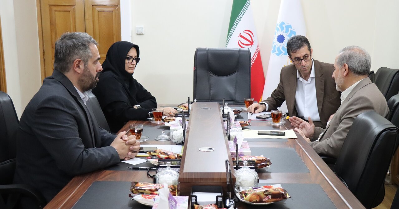 قول مساعد نماینده مردم مهاباد برای تأمین اعتبار راهاندازی کتابخانههای سیار با مشارکت نهاد