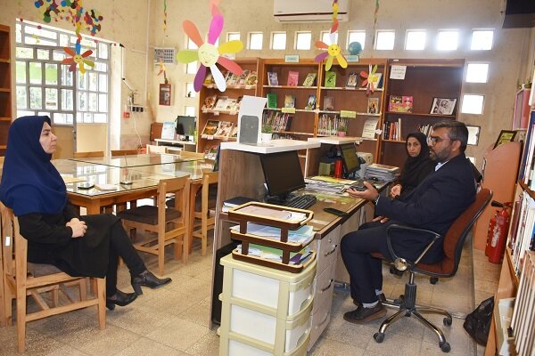بازدید مدیرکل کتابخانههای عمومی فارس از کتابخانههای عمومی شیراز