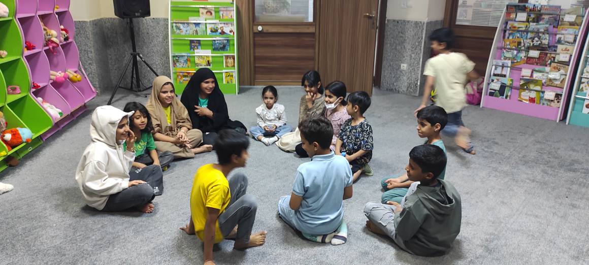 محفل ادبی نهال اندیشه در سال جدید با کتاب «قصههای تصویری از بوستان سعدی»