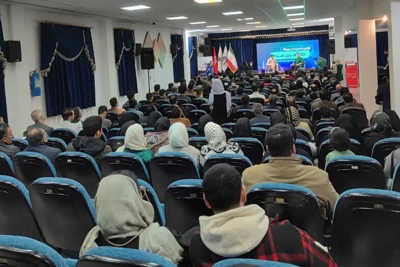 همایش «کارآفرین فردا» با حضور کارآفرینان برتر کشور و شهرستان برگزار شد