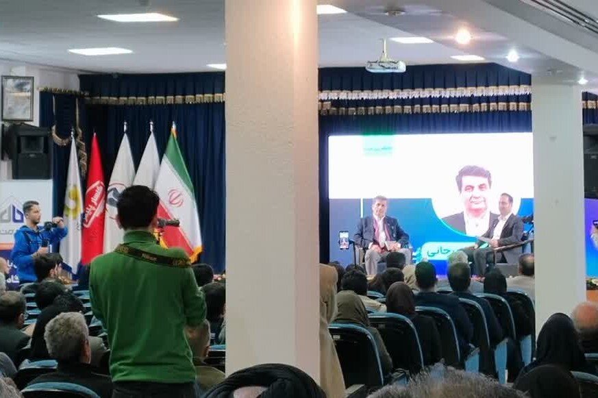 همایش «کارآفرین فردا» با حضور کارآفرینان برتر کشور و شهرستان برگزار شد