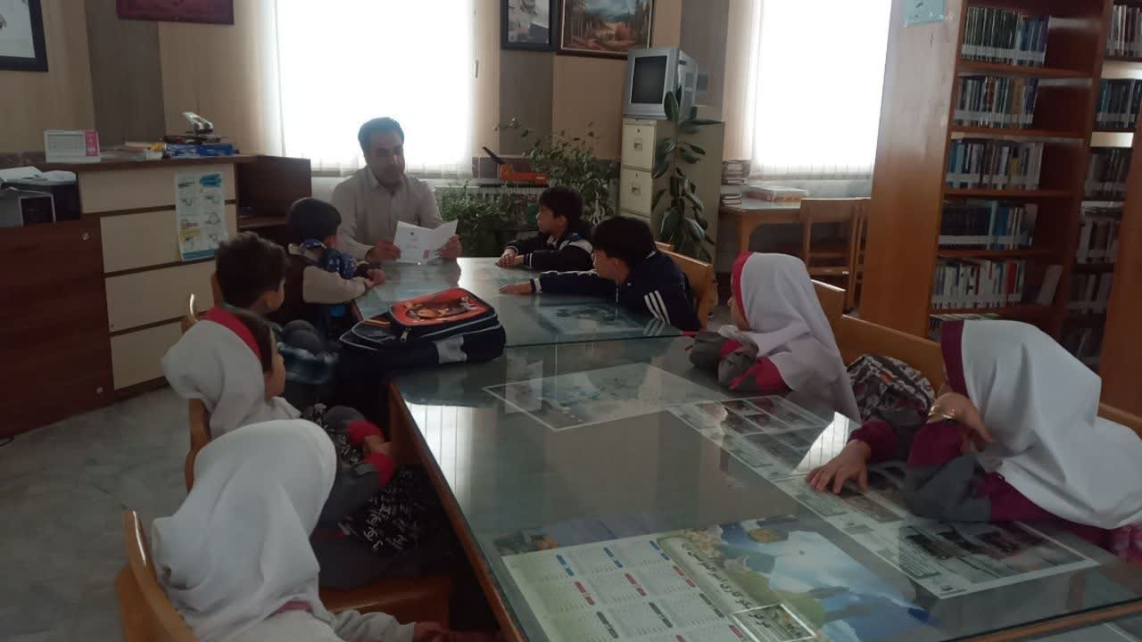 حضور گرم و پرشور کتابخوانان در کتابخانههای عمومی استان مرکزی