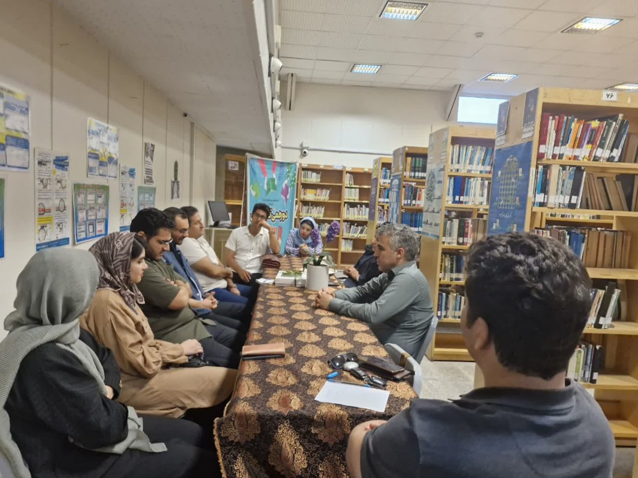 حضور گرم و پرشور کتابخوانان در کتابخانههای عمومی استان مرکزی