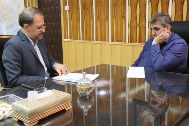 تمرکز ادارهکل کتابخانههای عمومی سمنان برای ارائه بهترین خدمات کتابخانهای به شهروندان