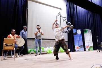 ویژه برنامه فرهنگی هنری کودکان سندرم داون در کتابخانه عمومی شهریار تبریز