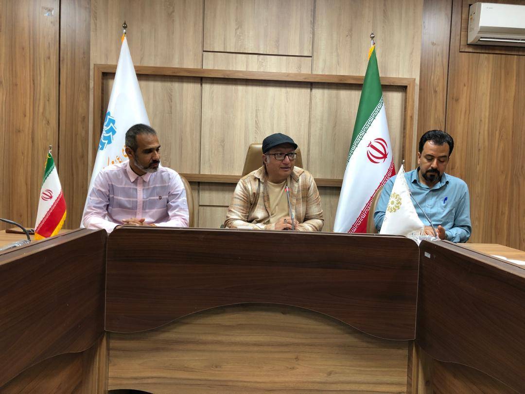 معرفی و خوانش آثار استاد محمد علی بهمنی در محفل ادبی اندیشه برگزار شد