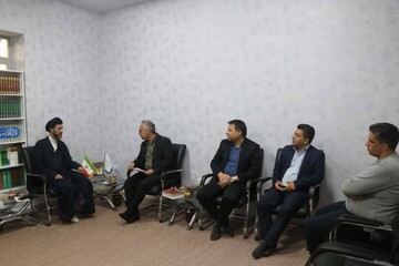 دیدار مدیرکل کتابخانه‌های عمومی استان یزد با امام جمعه اردکان