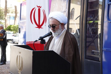 افتتاح کتابخانه عمومی سیار هدهد سفید استان سمنان در شاهرود باحضور جمعی از مسئولین استانی و شهرستانی