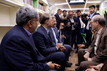 افتتاح کتابخانه عمومی سیار هدهد سفید استان سمنان در شاهرود باحضور جمعی از مسئولین استانی و شهرستانی