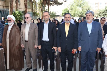 افتتاح کتابخانه عمومی سیار هدهد سفید استان سمنان در شاهرود باحضور جمعی از مسئولین استانی و شهرستانی