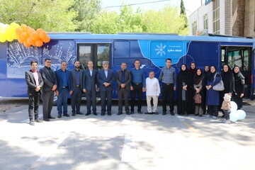 افتتاح کتابخانه عمومی سیار هدهد سفید استان سمنان در شاهرود باحضور جمعی از مسئولین استانی و شهرستانی