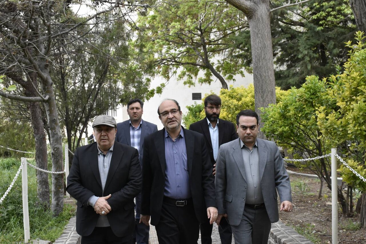 تحول ایجاد شده در خدمات و فضاهای کتابخانه ای مصداق بارز جهاد فرهنگی است