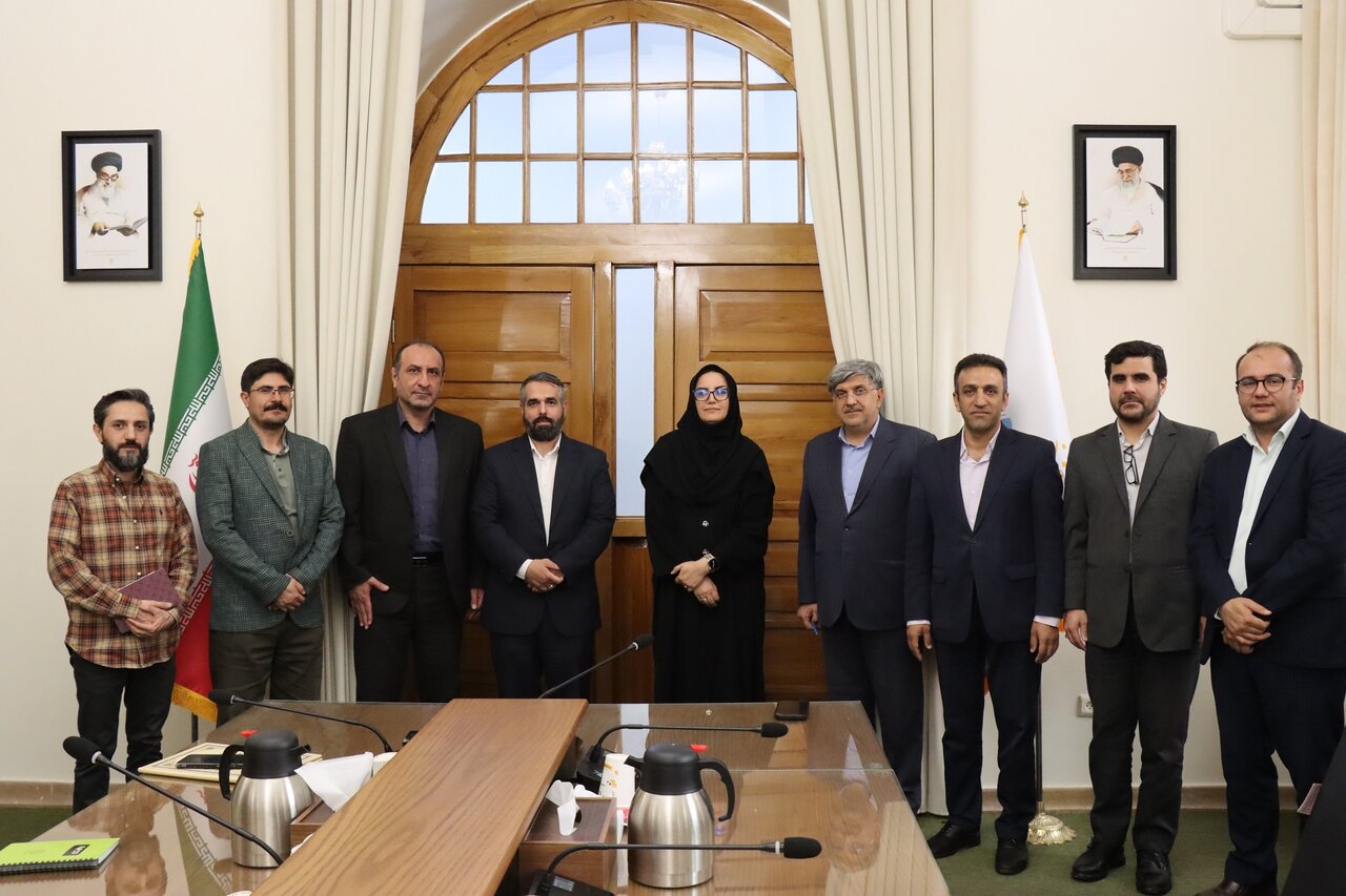 مشاور دبیر کل در امور شعر، ادبیات و محافل ادبی معرفی شد