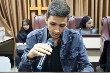 حسین شیخ کانلو، دانشجوی دانشگاه آفاق