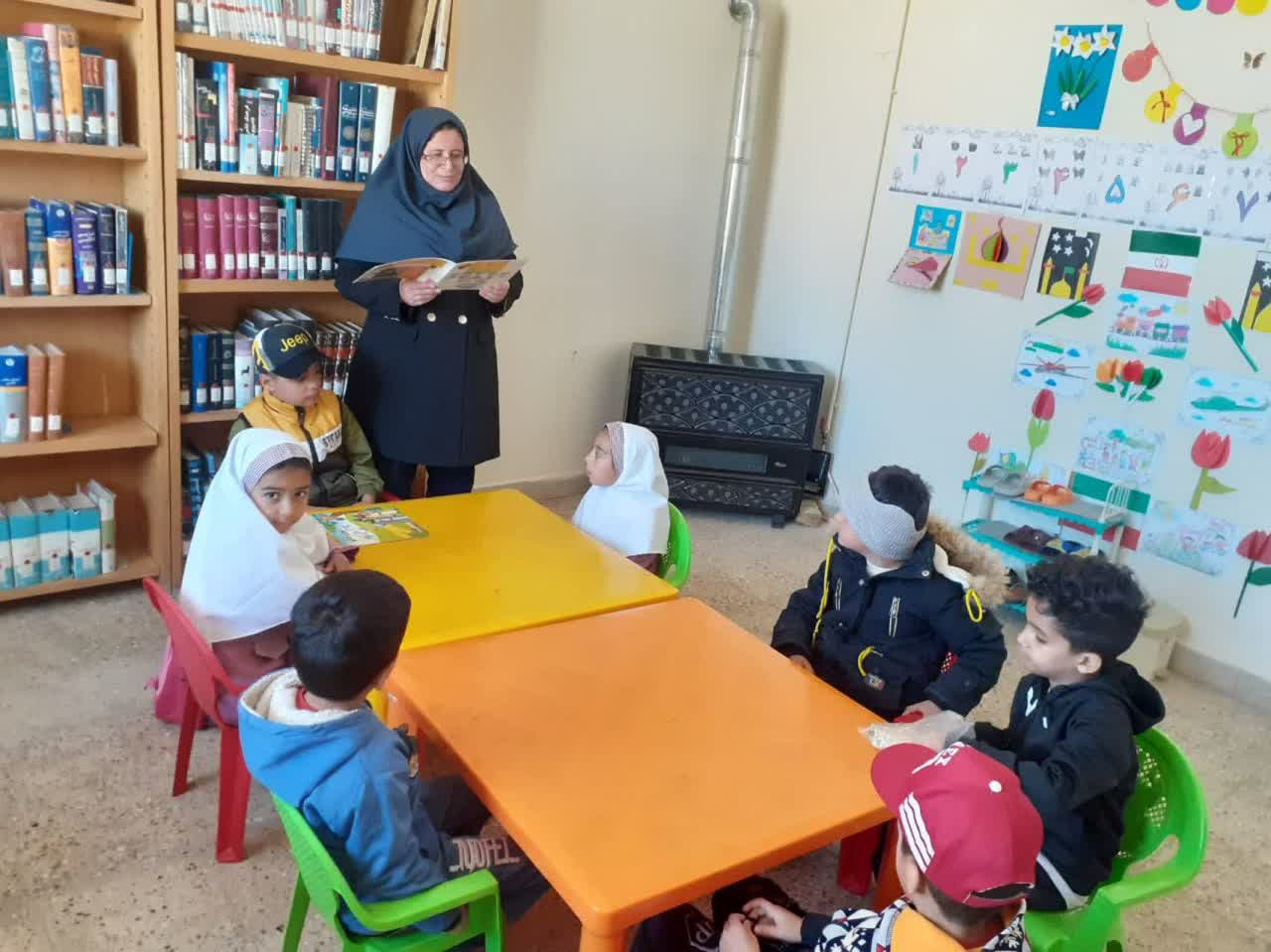 ویژه برنامههای کتابخوانی در کتابخانههای عمومی استان مرکزی