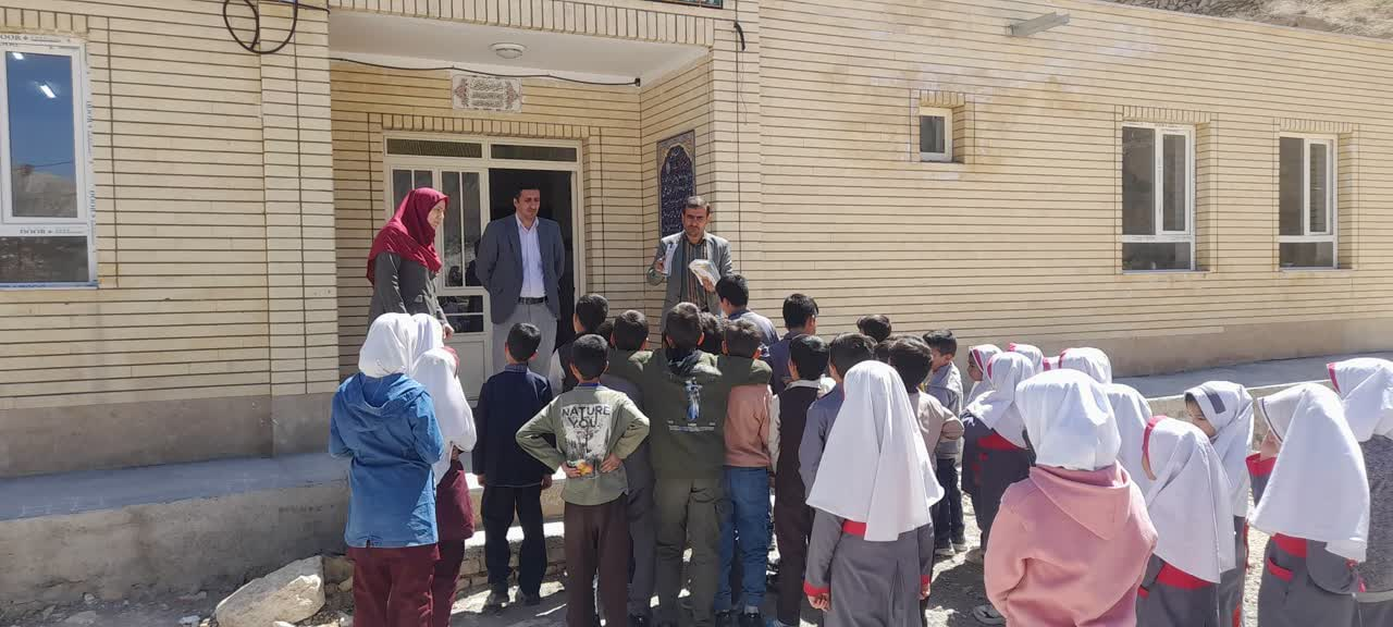 ویژه برنامههای کتابخوانی در کتابخانههای عمومی استان مرکزی