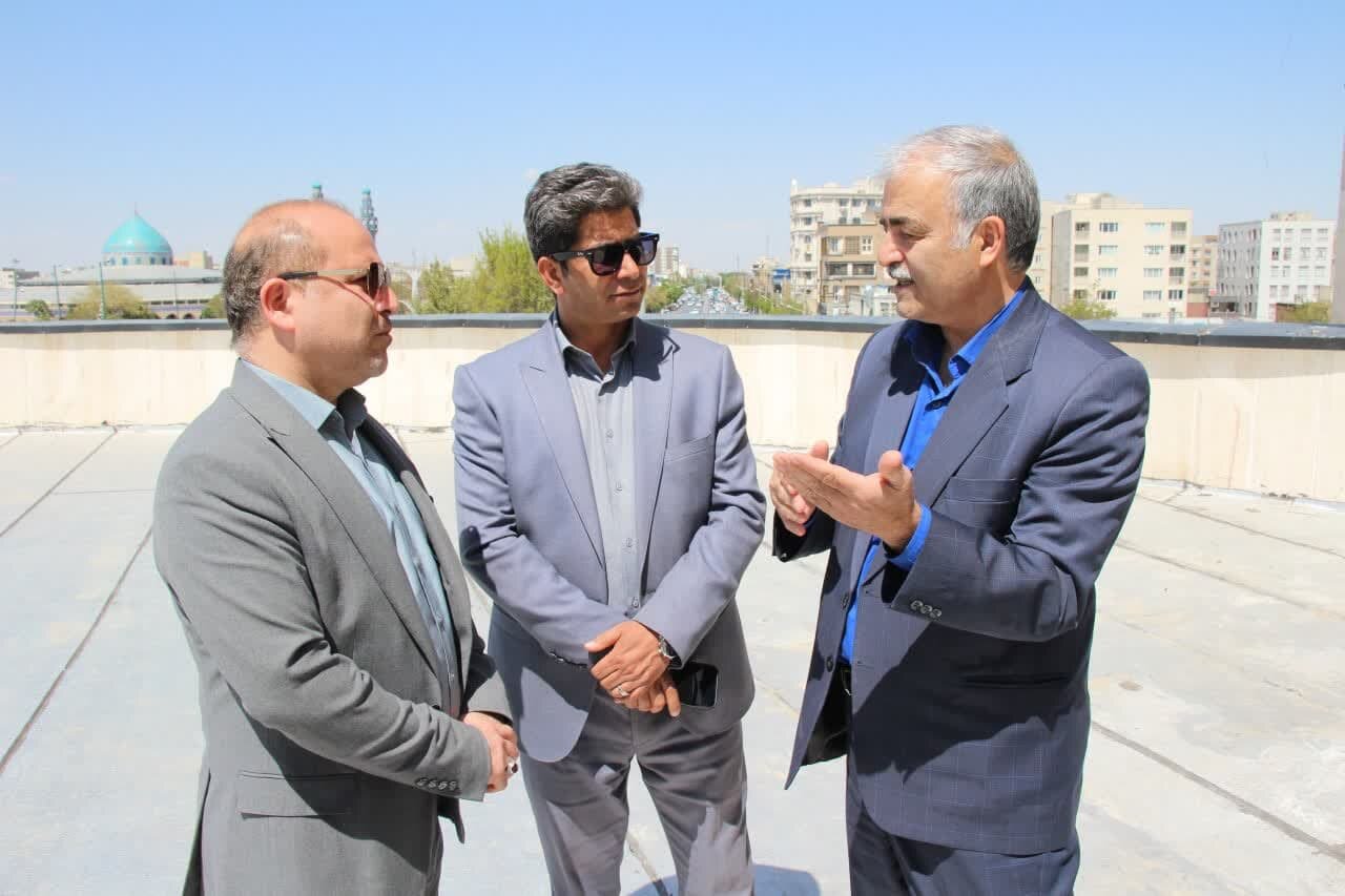 بازدید سرپرست فرمانداری شهرستان اراک از پروژه کتابخانه مرکزی