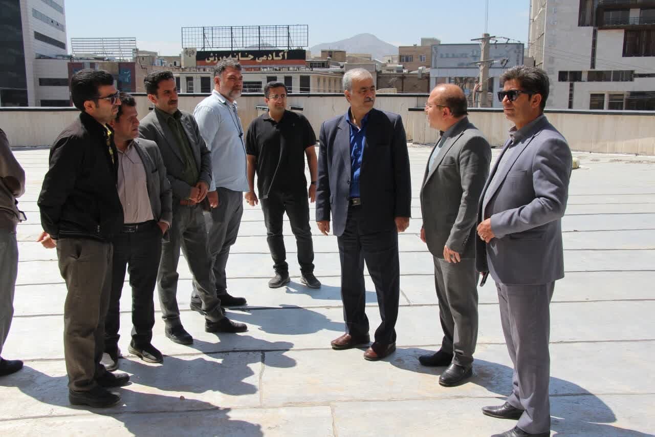 بازدید سرپرست فرمانداری شهرستان اراک از پروژه کتابخانه مرکزی