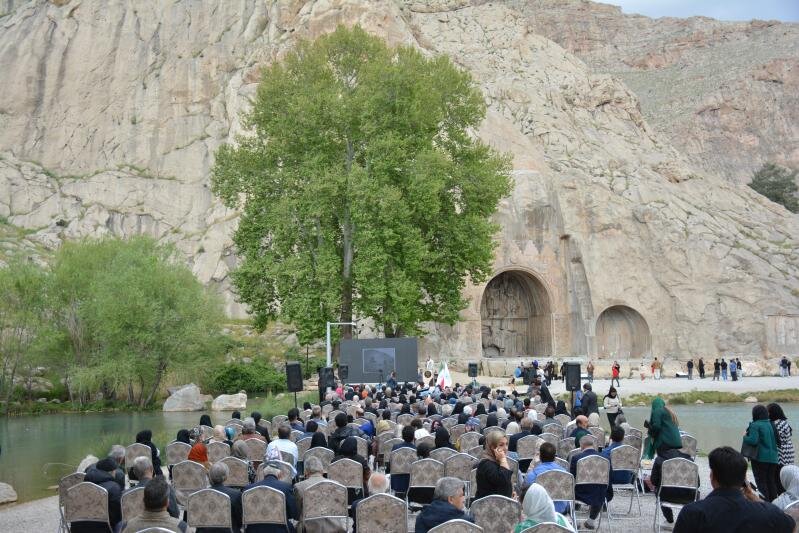 نشست «کرمانشاهی که دوستش دارم» با محوریت بلوار طاق‌بستان