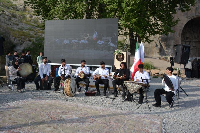 نشست «کرمانشاهی که دوستش دارم» با محوریت بلوار طاق‌بستان
