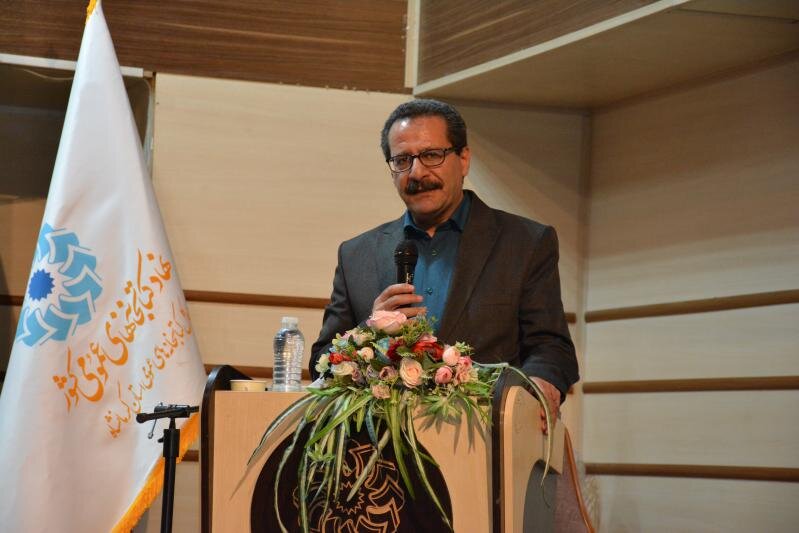 بررسی علل تغییر پارادایم اقتصاد ایران پس از دهه ۶۰