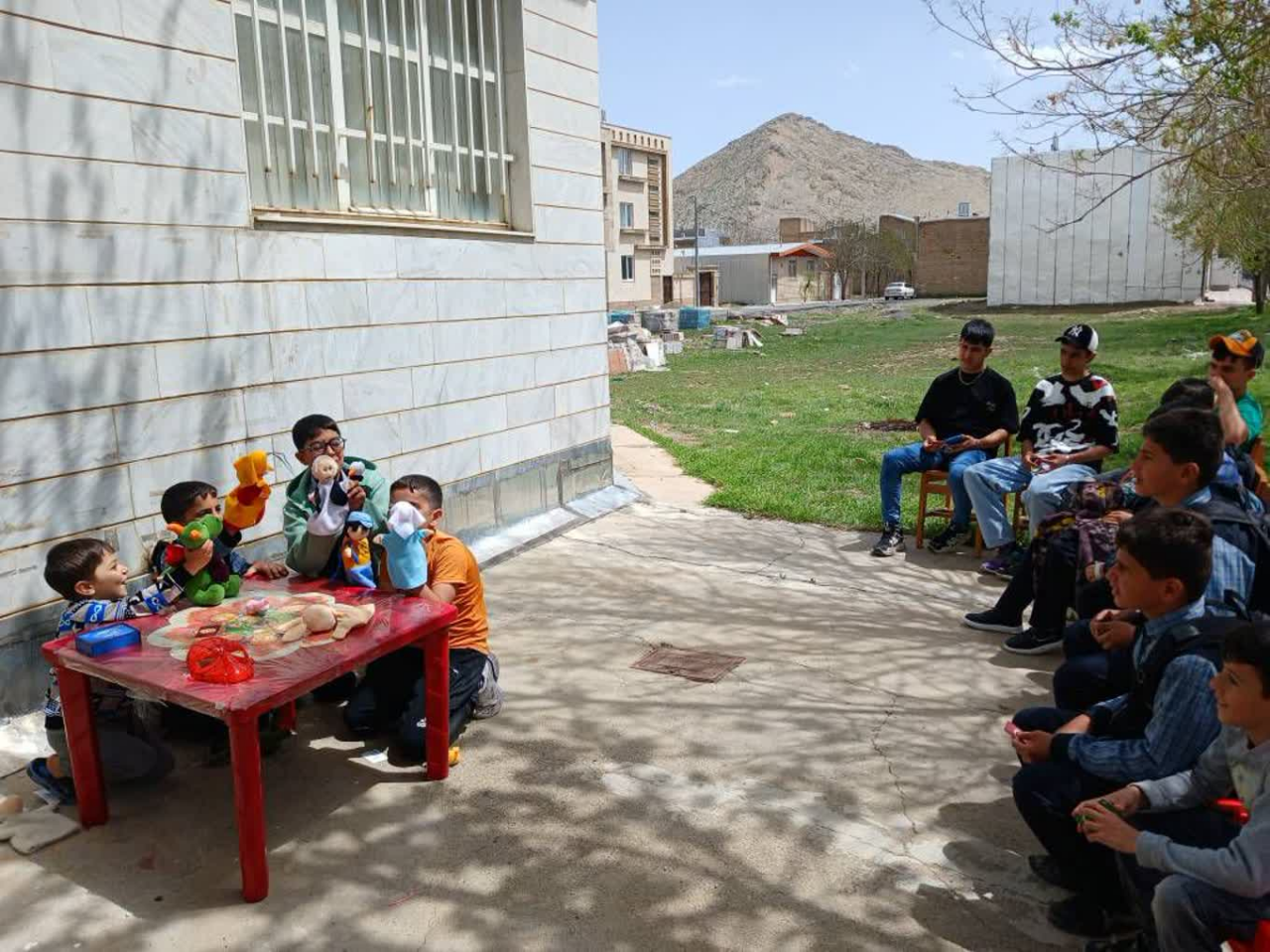 ترویج فرهنگ کتاب و کتابخوانی در کتابخانههای عمومی استان مرکزی