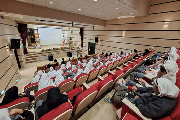 اختتامیه مرحله استانی سومین دوسالانه جشنواره قصه‌گویی «نهال امید» در کتابخانه مرکزی ایلام