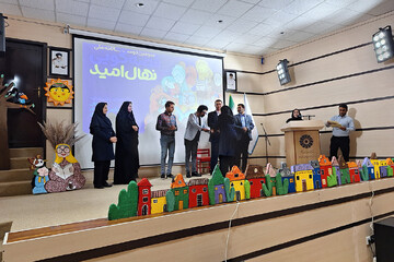 اختتامیه مرحله استانی سومین دوسالانه جشنواره قصه‌گویی «نهال امید» در کتابخانه مرکزی ایلام