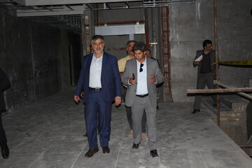 بازدید استاندار مرکزی از پروژه کتابخانه مرکزی اراک