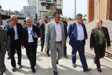 بازدید استاندار مرکزی از پروژه کتابخانه مرکزی اراک