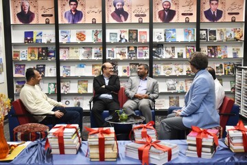 کتابخانه عمومی شهید آیت الله دستغیب شیراز