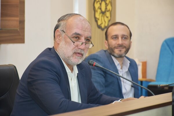 محافل ادبی حلقه اتصال نخبگان ادبی و کتابخانه است