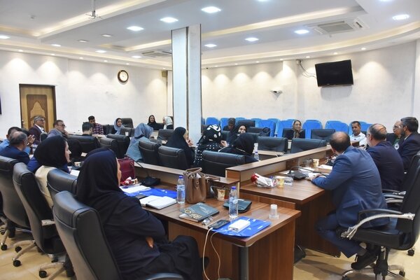 محافل ادبی حلقه اتصال نخبگان ادبی و کتابخانه است