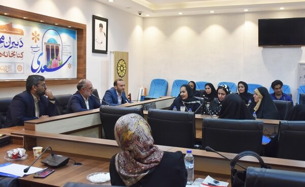 محافل ادبی حلقه اتصال نخبگان ادبی و کتابخانه است