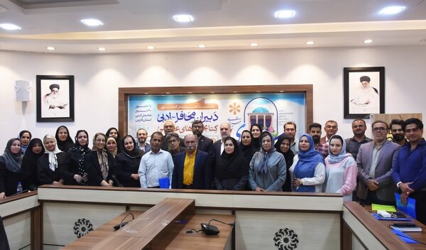 محافل ادبی حلقه اتصال نخبگان ادبی و کتابخانه است