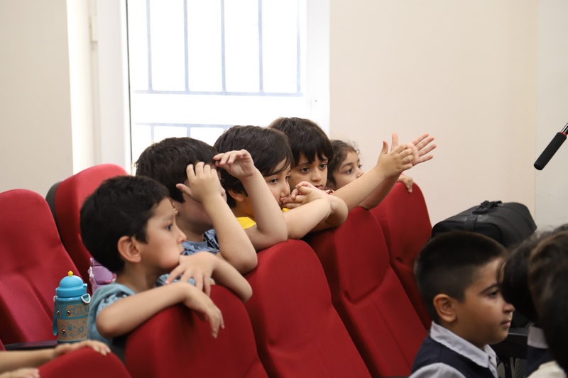 برگزیدگان سومین دوسالانه جشنواره قصه گویی «نهال امید» در بوشهر معرفی شدند