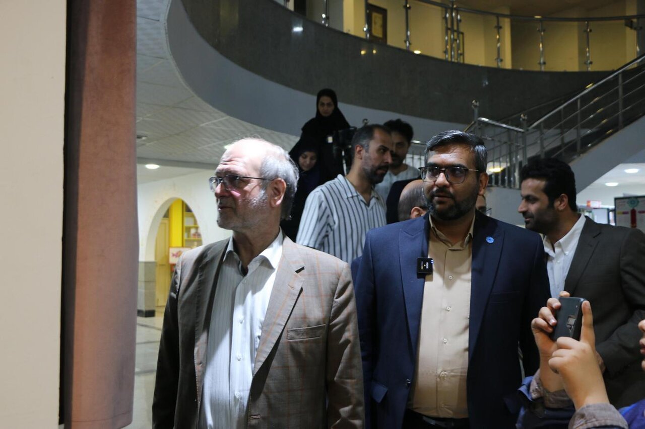 بازدید مشاور عالی وزیر فرهنگ و ارشاد اسلامی از کتابخانه عمومی الفبا